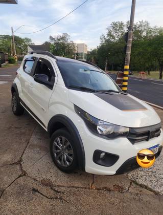 FIAT MOBI 1.0 EVO FLEX TREKKING MANUAL FIAT MOBI 1.0 EVO FLEX TREKKING MANUAL
